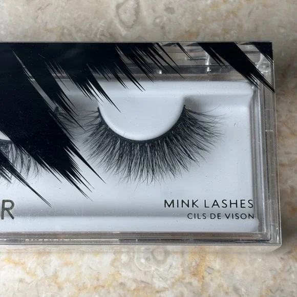 Velour Vegan Mink Luxe Lashes‎ in Run The World NEW In A Box - Picture 2 of 4